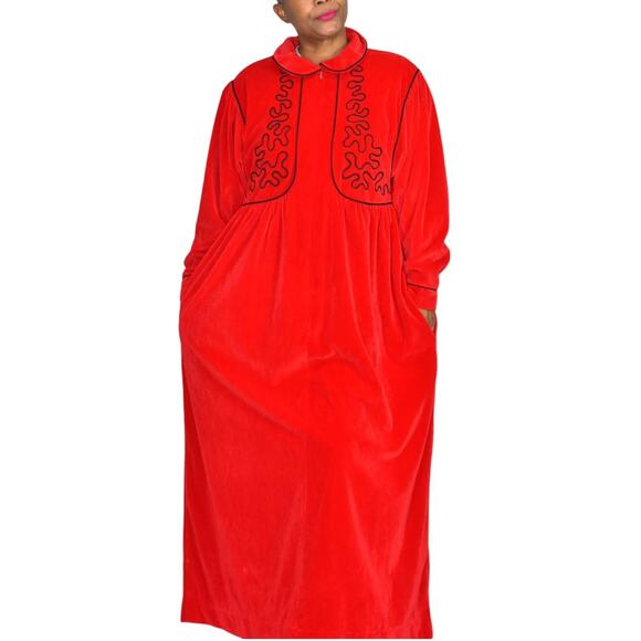 Vintage Bill Tice Robe Red Velour Housecoat Velvet Loungewear Caftan Size Medium - Picture 10 of 16